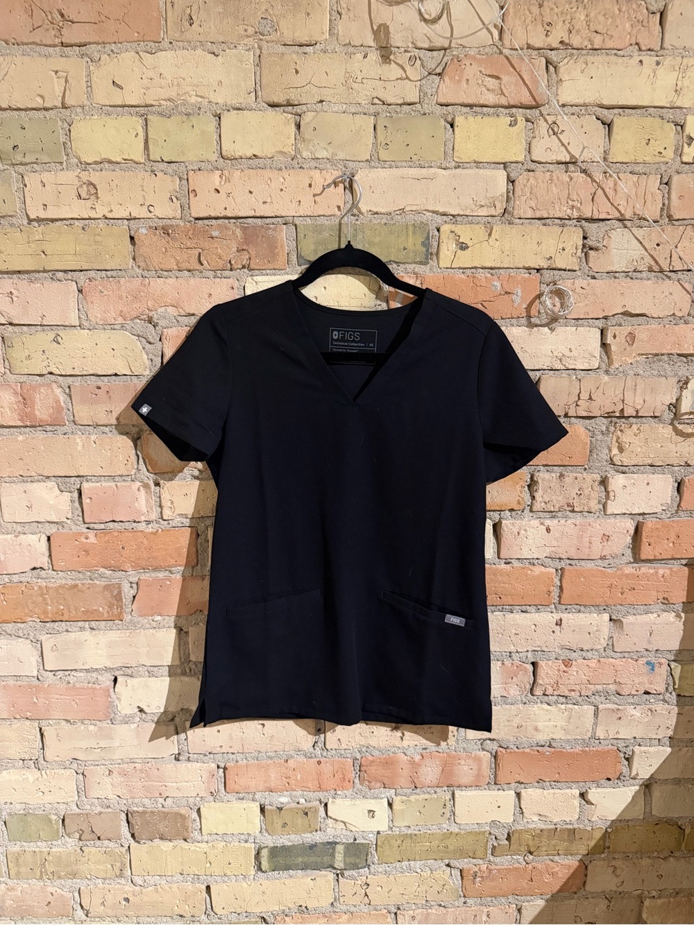 FIGS black Casma Scrub Top XS